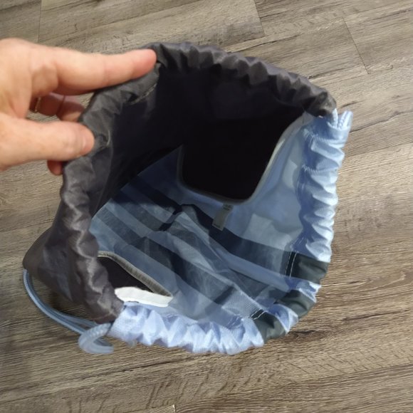 Adidas Drawstring Bag - Picture 3 of 8